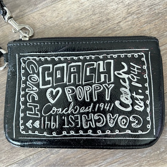 Like New! Coach Poppy Silver & Black Patent Leather Mini Wristlet - Picture 6 of 7